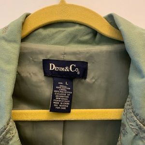 Women’s coat size L